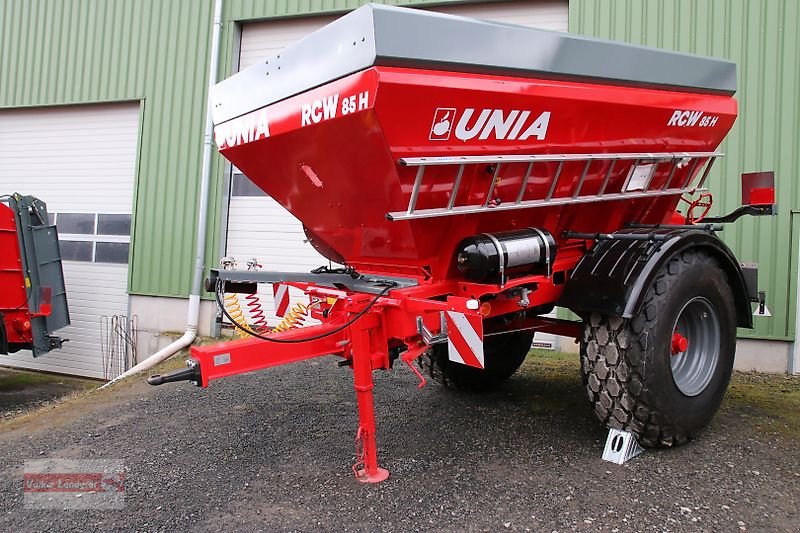 Düngerstreuer des Typs Unia RCW 85 H Kalkstreuer Düngerstreuer 8500 L, Neumaschine in Ostheim/Rhön (Bild 2)