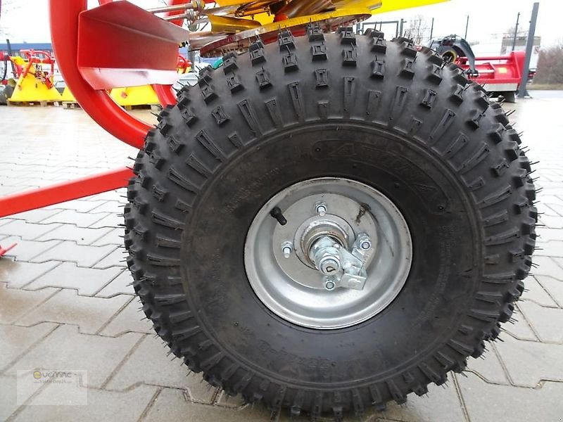Düngerstreuer des Typs Vemac Salzstreuer Düngerstreuer Streuer Anhänger Quad ATV 300 Profi Neu, Neumaschine in Sülzetal OT Osterweddingen (Bild 11)