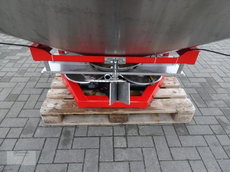 Düngerstreuer des Typs Vemac Zweischeibenstreuer 2000KG Streuer Winterdienst Traktor NEU, Neumaschine in Sülzetal OT Osterweddingen (Bild 11)