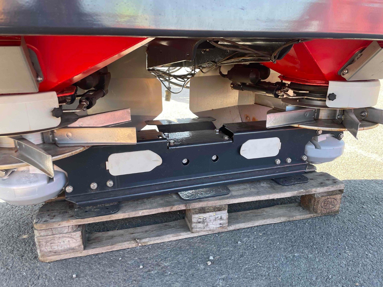 Düngerstreuer van het type Vicon Distributeur d'engrais RO-EDW GEOSPREAD Vicon, Gebrauchtmaschine in SAINT CLAIR SUR ELLE (Foto 4)