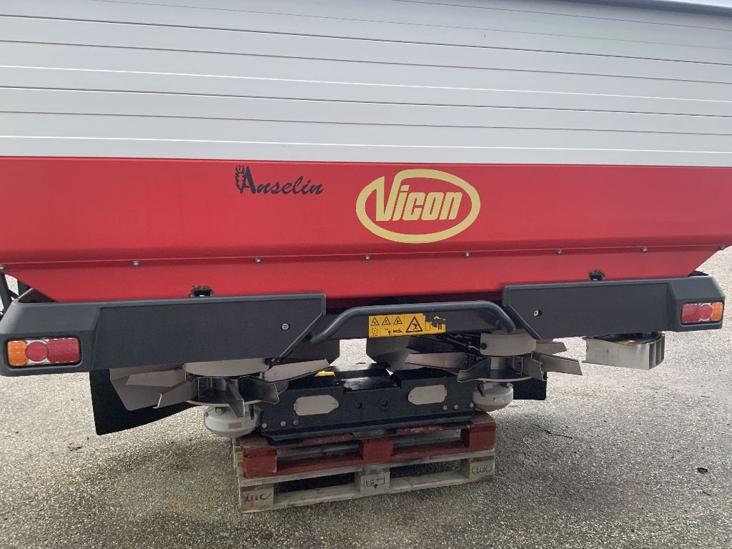 Düngerstreuer des Typs Vicon GEOSPREAD RO-XXL, Gebrauchtmaschine in BRACHY (Bild 4)