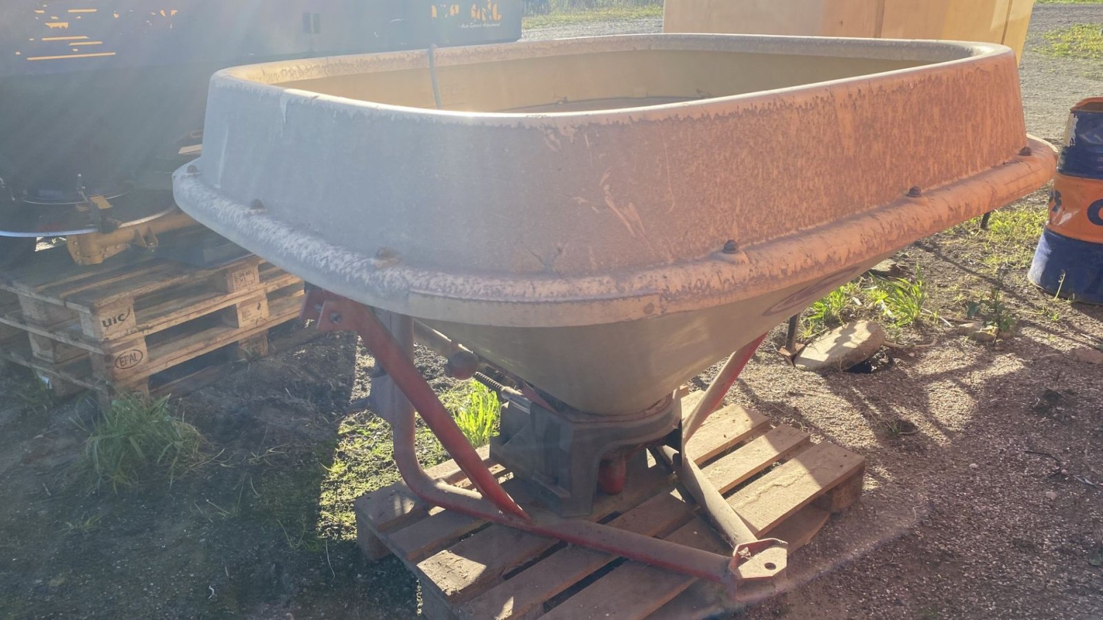 Düngerstreuer del tipo Vicon Pendulspreder, Gebrauchtmaschine In øster ulslev (Immagine 2)