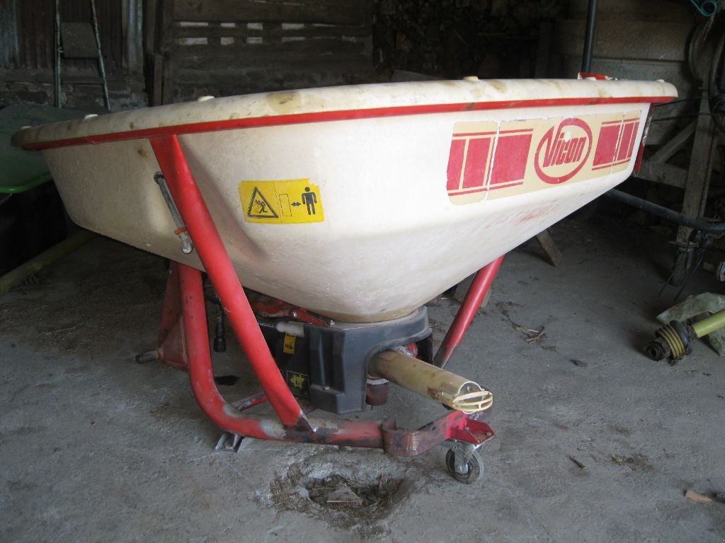 Düngerstreuer of the type Vicon PS 604-754, Gebrauchtmaschine in BRECE (Picture 2)