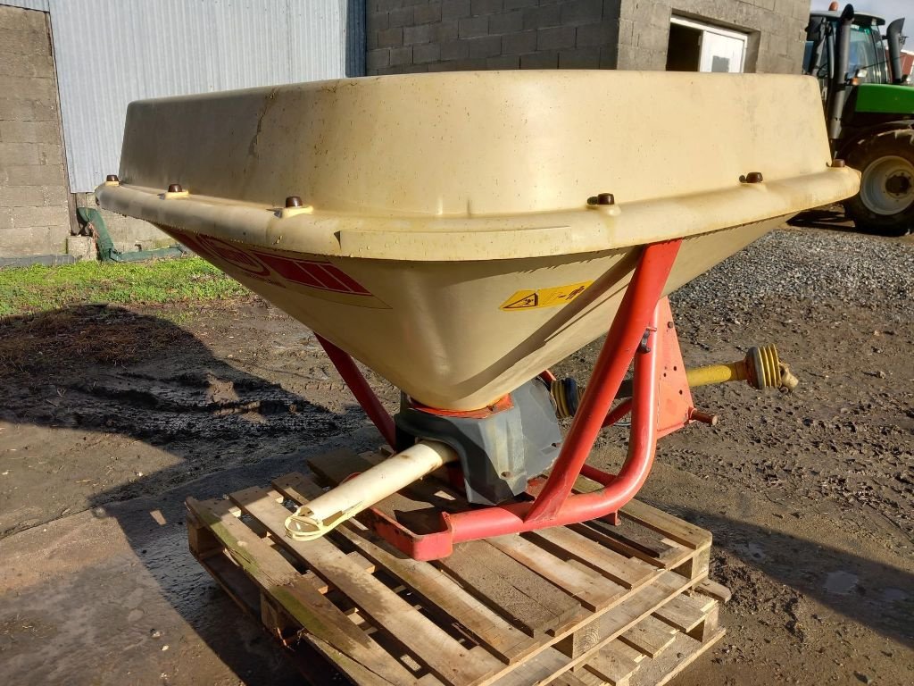 Düngerstreuer of the type Vicon PS 604, Gebrauchtmaschine in BRECE (Picture 2)
