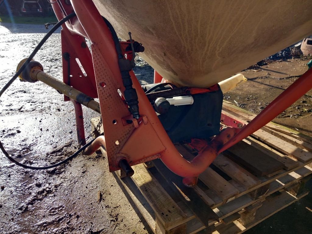 Düngerstreuer of the type Vicon PS 604, Gebrauchtmaschine in BRECE (Picture 7)