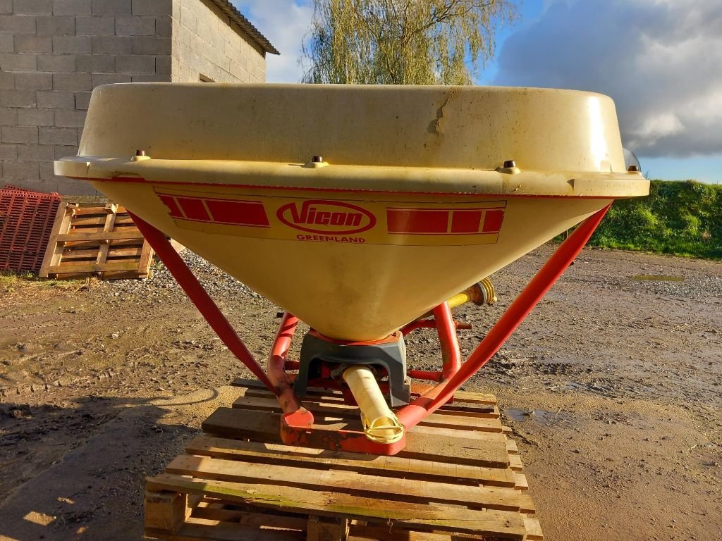 Düngerstreuer of the type Vicon PS 604, Gebrauchtmaschine in BRECE (Picture 3)