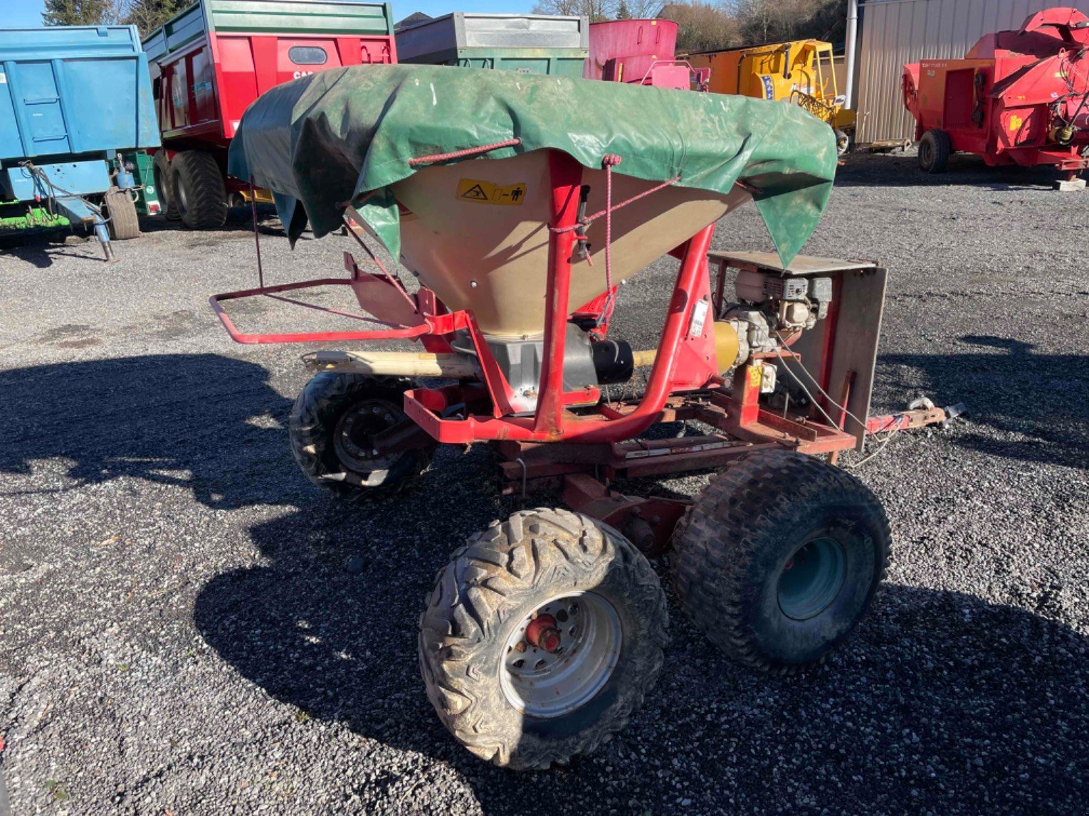 Düngerstreuer типа Vicon PS604M, Gebrauchtmaschine в LA SOUTERRAINE (Фотография 1)