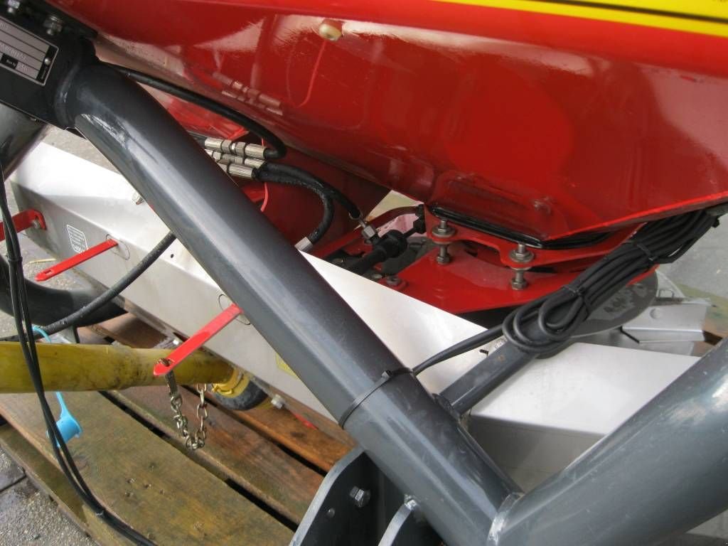 Düngerstreuer des Typs Vicon RO-C, Gebrauchtmaschine in Tinje (Bild 9)
