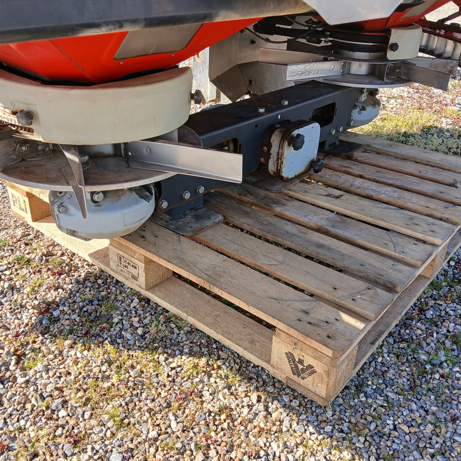 Düngerstreuer типа Vicon RO-EDW, Gebrauchtmaschine в HERLIN LE SEC (Фотография 4)