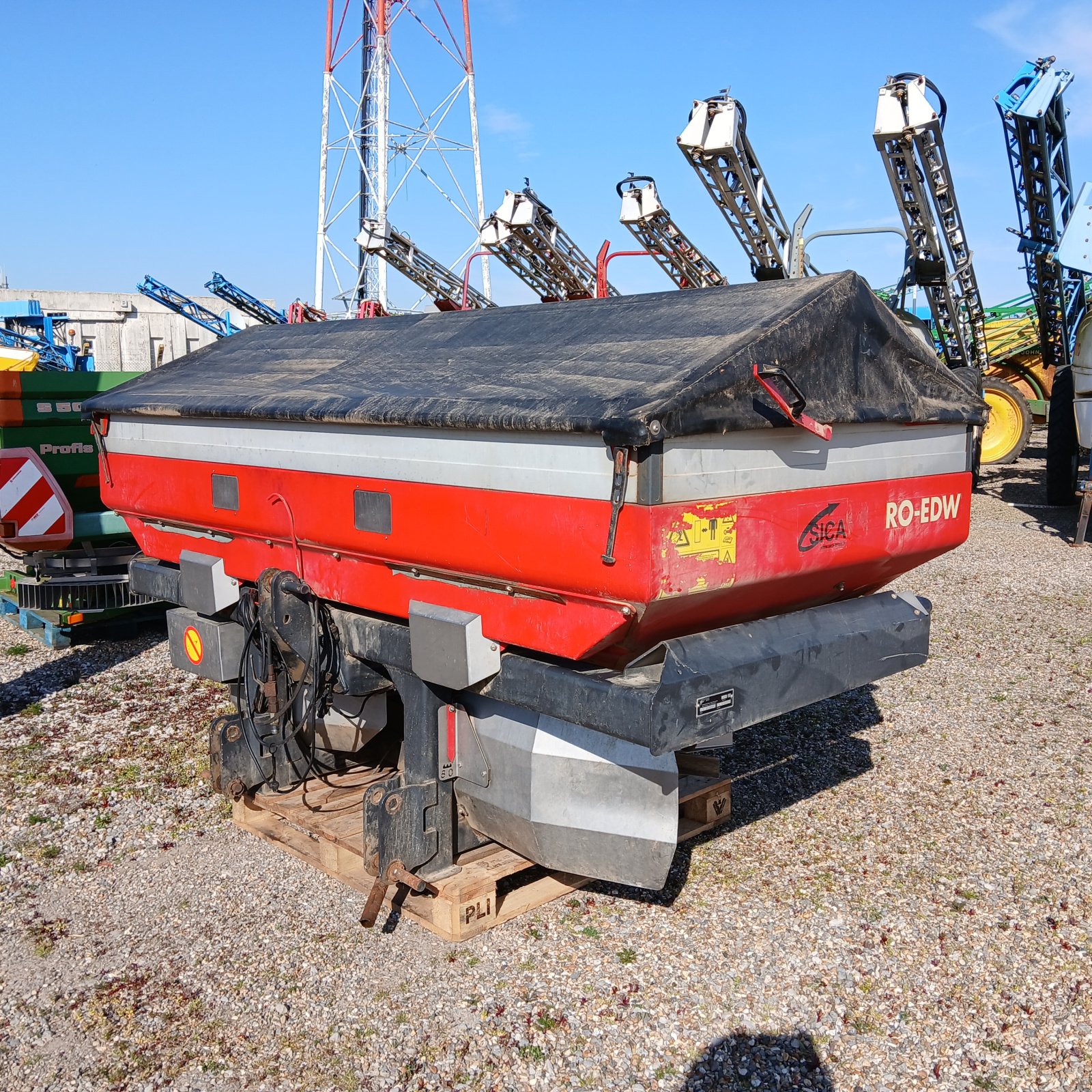 Düngerstreuer типа Vicon RO-EDW, Gebrauchtmaschine в HERLIN LE SEC (Фотография 1)