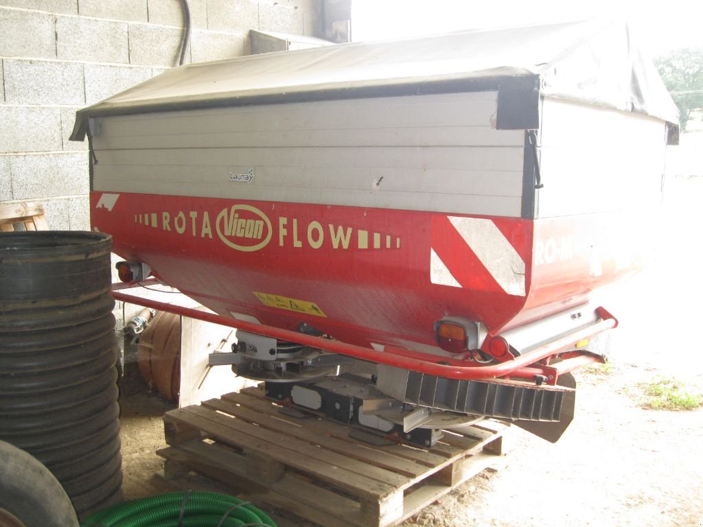 Düngerstreuer des Typs Vicon RO-M 2000, Gebrauchtmaschine in BRECE (Bild 3)