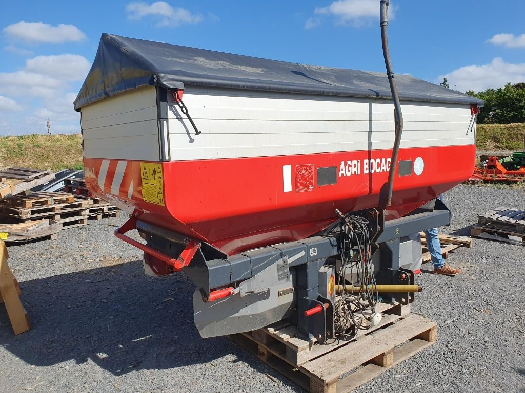 Düngerstreuer del tipo Vicon RO-XL 3200L, Gebrauchtmaschine In DOMFRONT (Immagine 2)