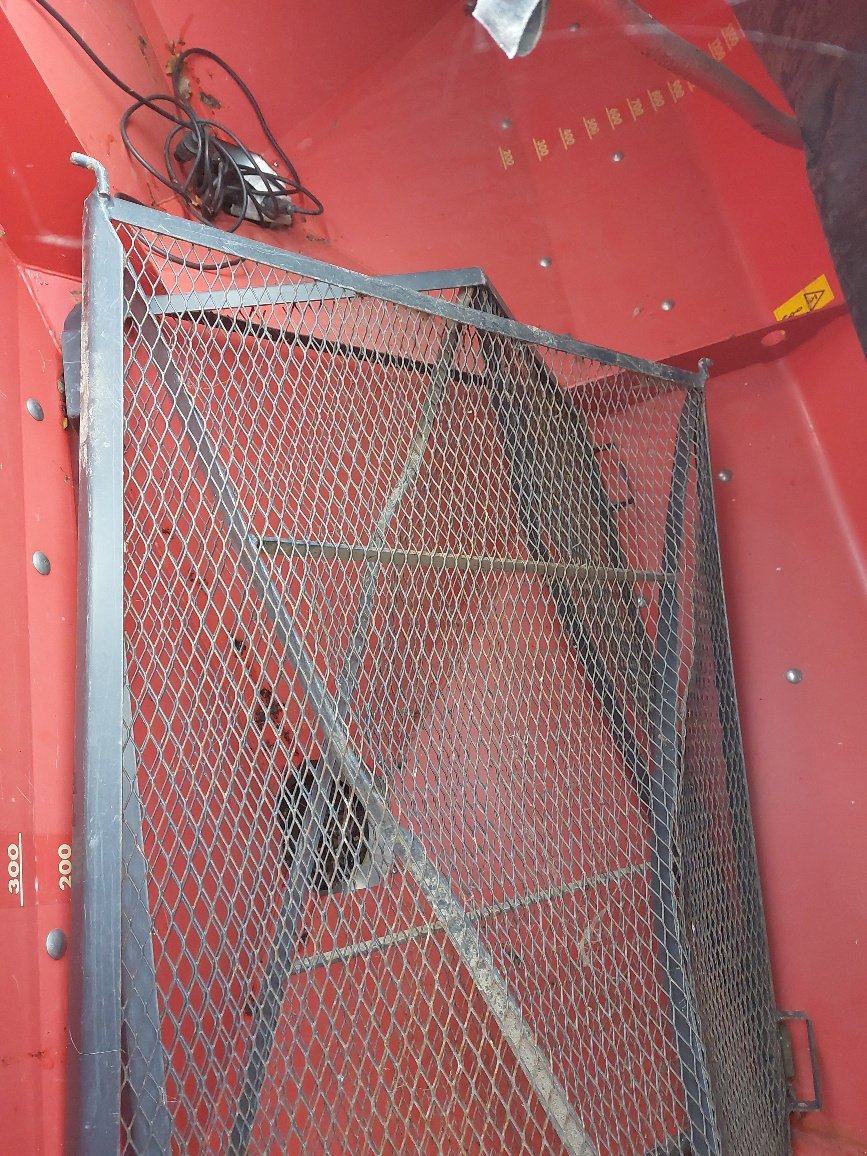 Düngerstreuer of the type Vicon RS-EW, Gebrauchtmaschine in Calmont (Picture 7)