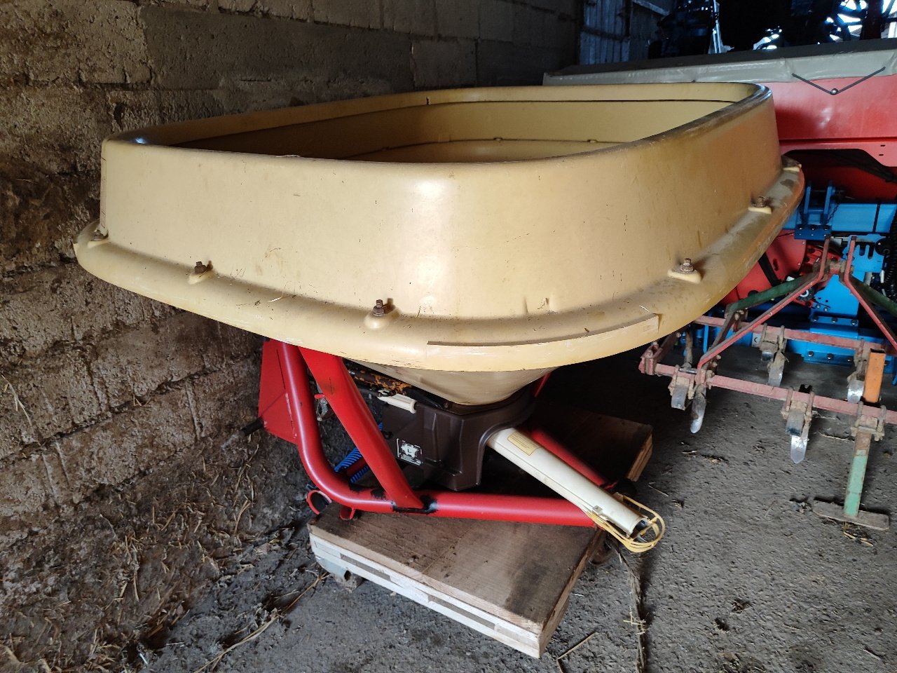 Düngerstreuer tip Vicon Sonstiges, Gebrauchtmaschine in Saint-Nabord (Poză 1)