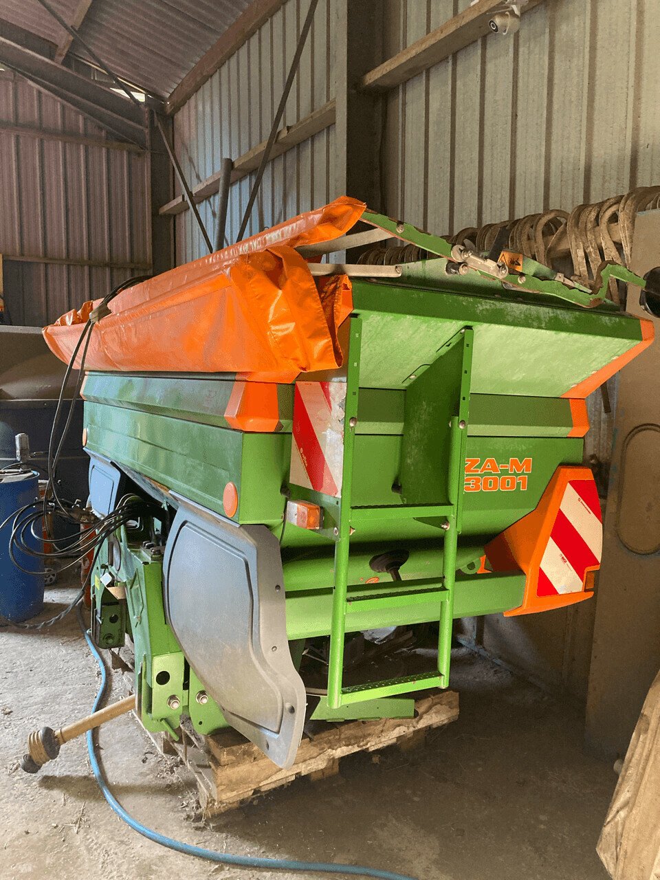 Dungstreuer typu Amazone EPANDEUR ZAM 3001, Gebrauchtmaschine w PONTIVY (Zdjęcie 3)