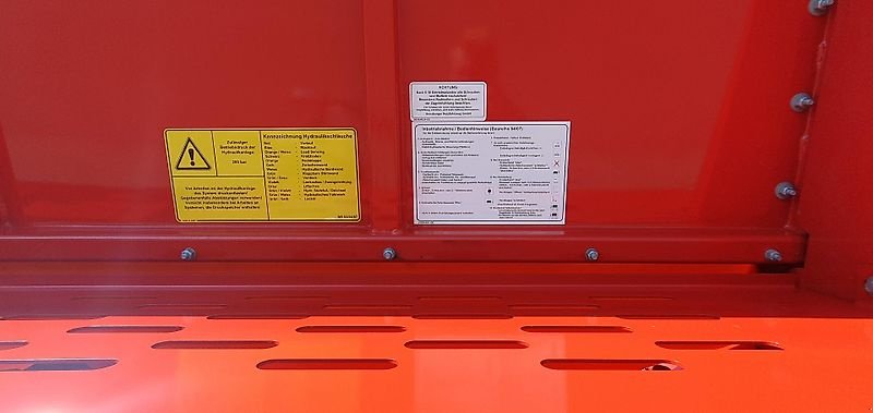 Dungstreuer of the type Annaburger HTS 21H.04, Neumaschine in Annaburg (Picture 8)