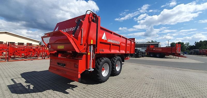 Dungstreuer of the type Annaburger HTS 21H.04, Neumaschine in Annaburg (Picture 1)