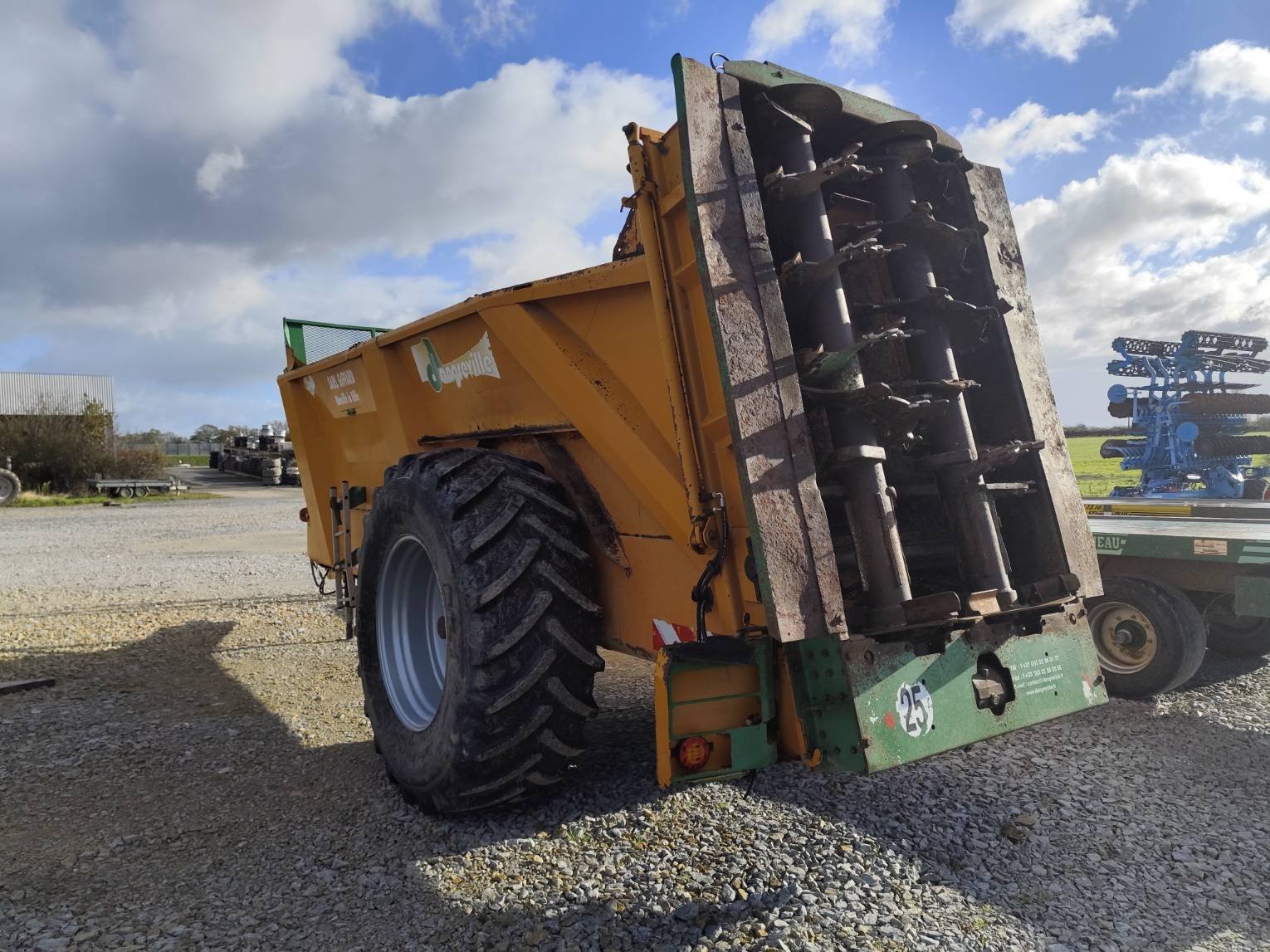 Dungstreuer of the type Dangreville EPANDEUR, Gebrauchtmaschine in Le Horps (Picture 3)