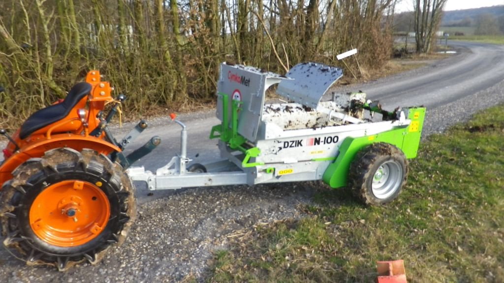 Dungstreuer of the type Eurotrac Epandeur N 200, Gebrauchtmaschine in RETHEL (Picture 1)