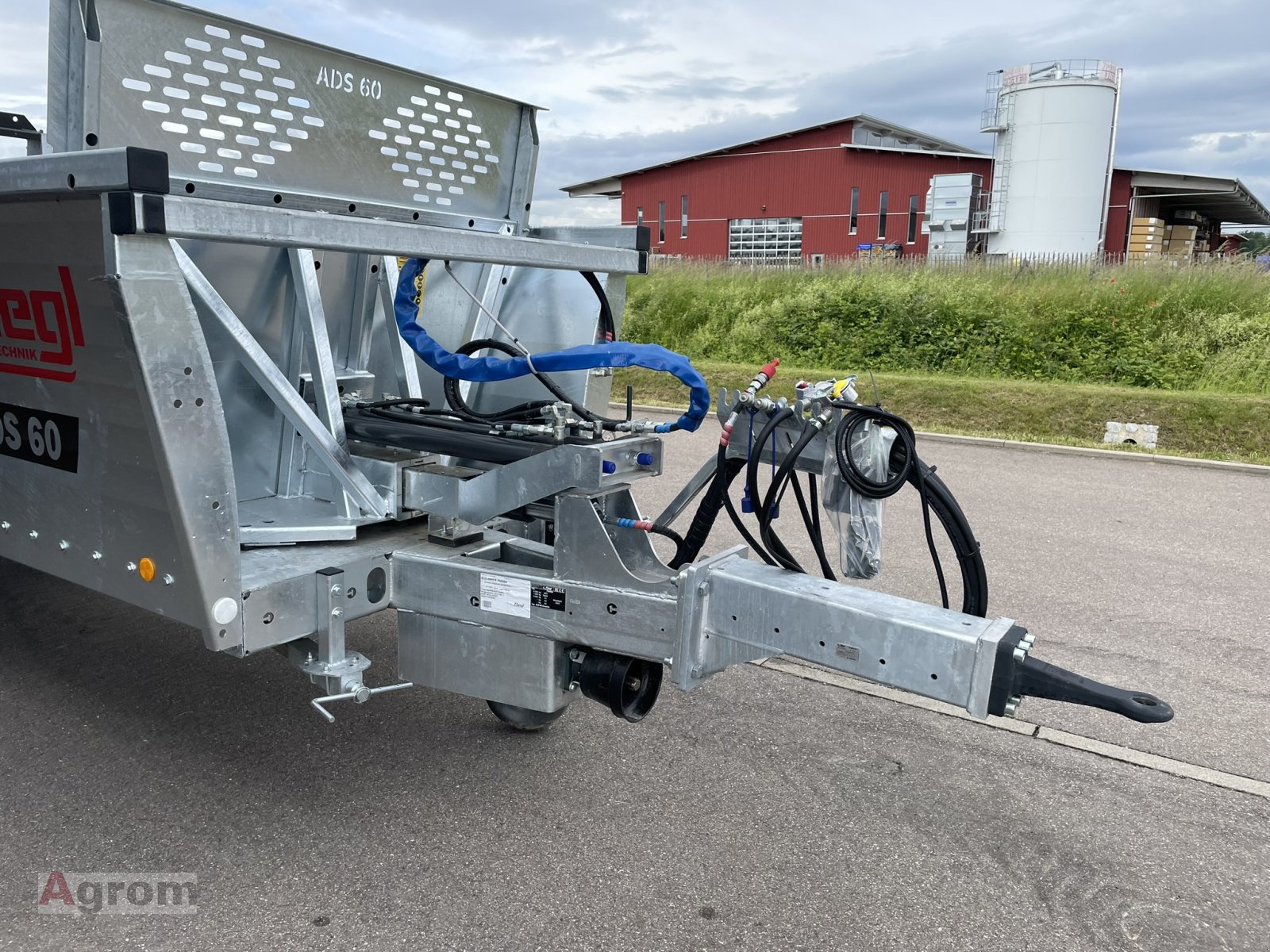 Dungstreuer of the type Fliegl ADS 60, Neumaschine in Meißenheim-Kürzell (Picture 8)