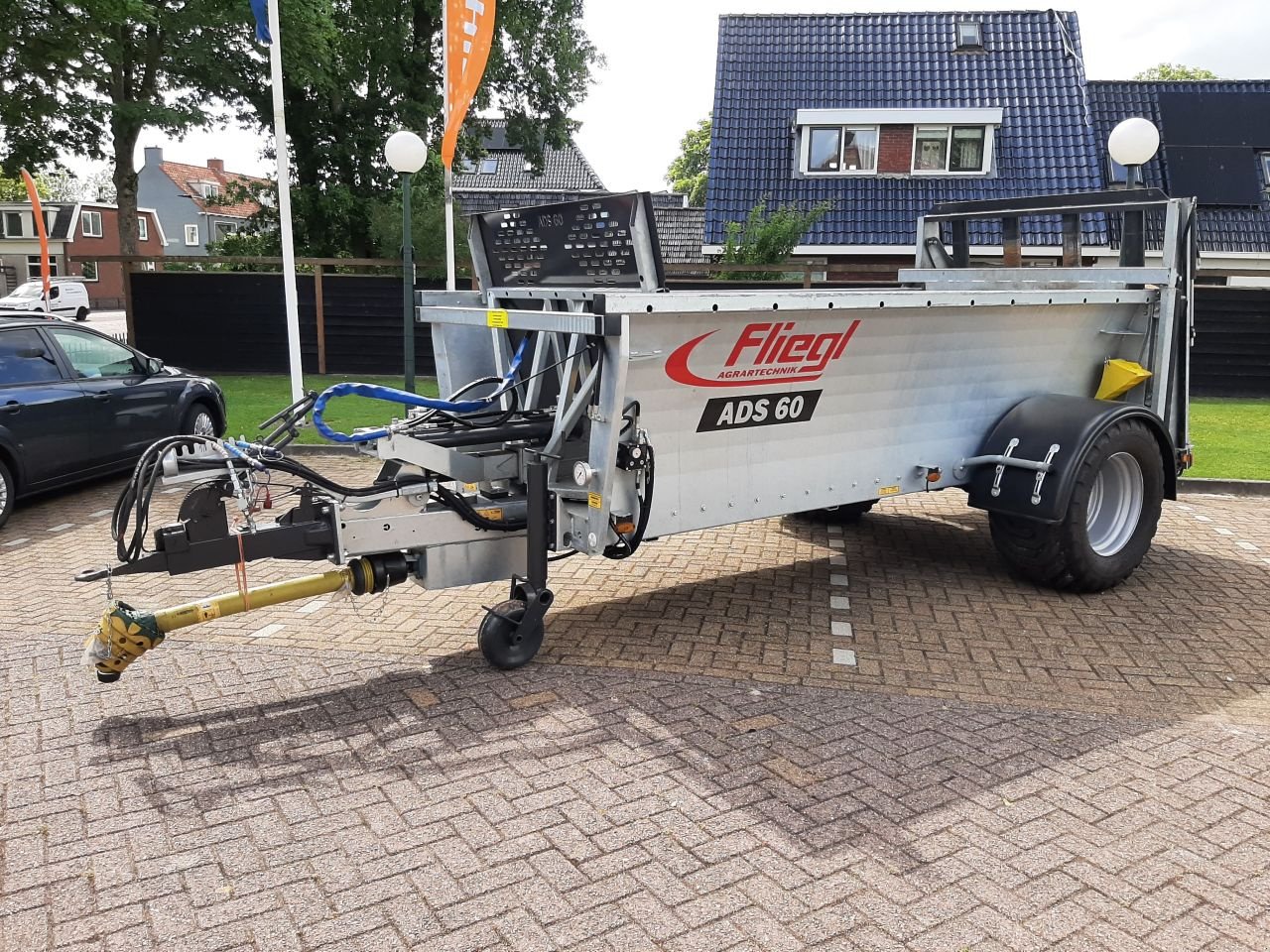 Dungstreuer van het type Fliegl ADS 60, Gebrauchtmaschine in Hardegarijp (Foto 1)