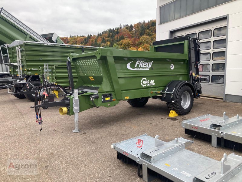 Dungstreuer des Typs Fliegl KDS 80, Neumaschine in Münsingen (Bild 1)