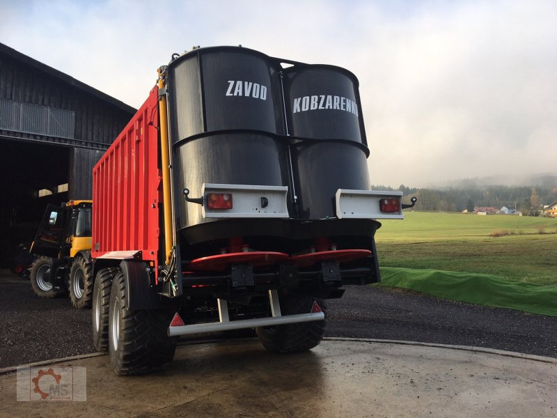 Dungstreuer typu Kobzarenko Streuwerk 24m Abschiebewagen, Neumaschine v Tiefenbach