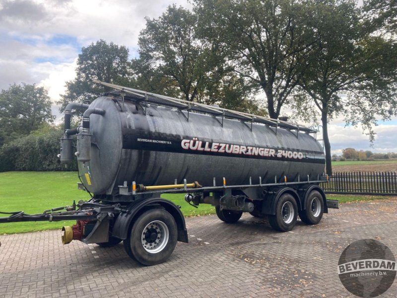 Dungstreuer des Typs Lindner & Fischer G&uuml;llezubringer 24000, Gebrauchtmaschine in Vriezenveen (Bild 1)