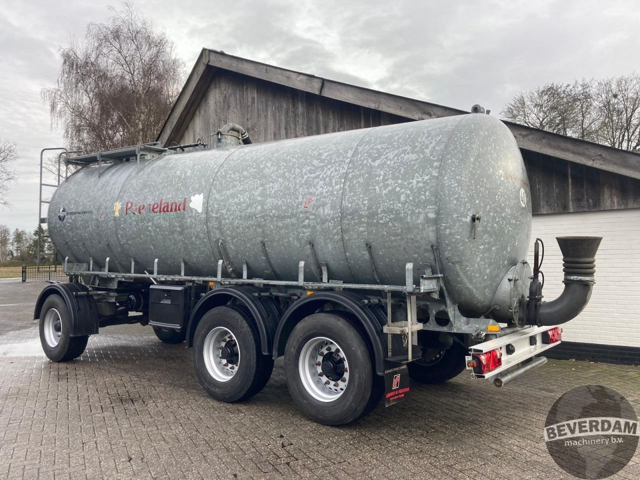 Dungstreuer типа Lindner & Fischer TAH 22500, Gebrauchtmaschine в Vriezenveen (Фотография 4)