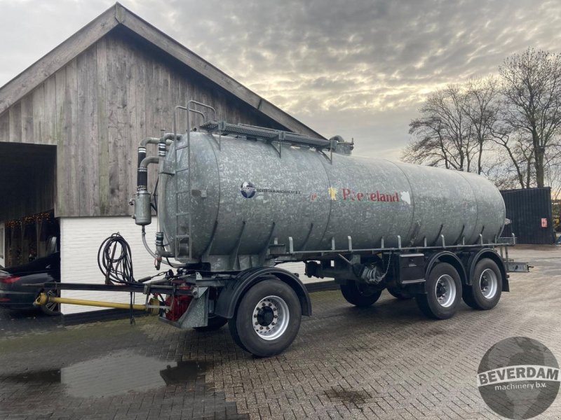 Dungstreuer typu Lindner & Fischer TAH 22500, Gebrauchtmaschine v Vriezenveen