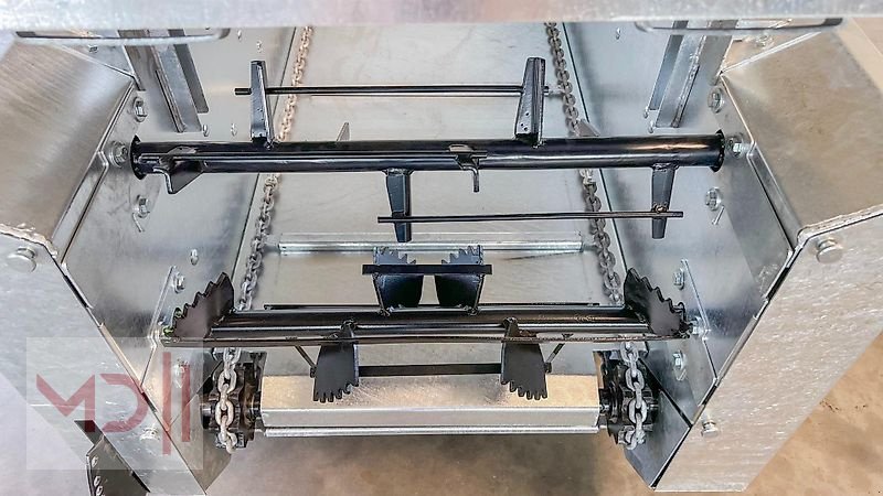 Dungstreuer des Typs MD Landmaschinen CM Miststreuer N200 Dzik Radantrieb, Neumaschine in Zeven (Bild 10)