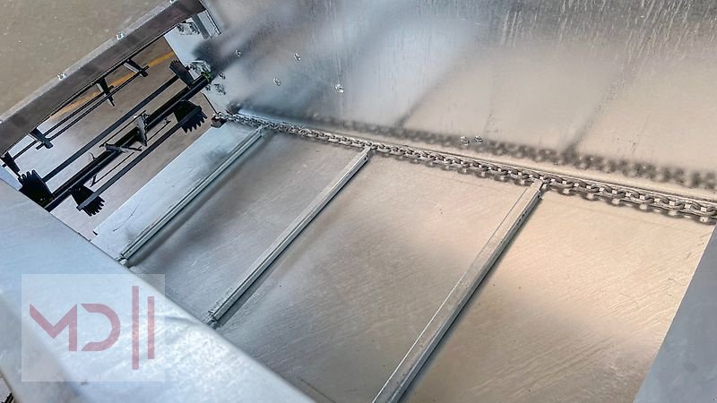 Dungstreuer des Typs MD Landmaschinen CM Miststreuer N200 Dzik Radantrieb, Neumaschine in Zeven (Bild 8)