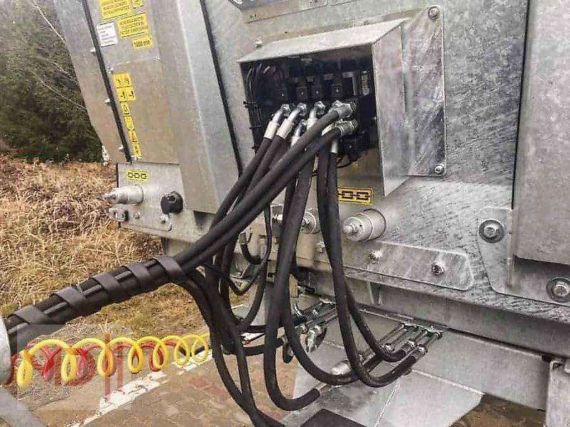 Dungstreuer des Typs MD Landmaschinen CM Miststreuer N264/1 21T, Neumaschine in Zeven (Bild 13)