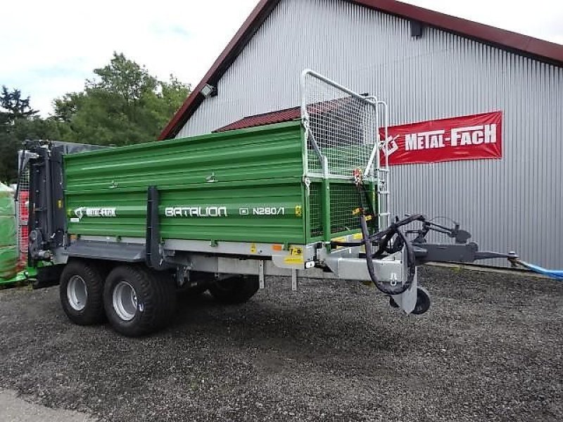 Dungstreuer des Typs Metal-Fach Batalion- Dungstreuer - Metal Fach N 280- 1- Gesamtgewicht 11,5 Tonnen - mit Auflaufbremse- BPW- Top Preis, Neumaschine in Neureichenau (Bild 2)