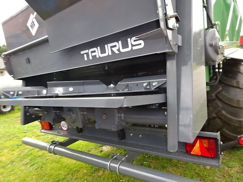 Dungstreuer des Typs Metal-Fach N 272 / 2 - Dungstreuer- Tandem, Neumaschine in Neureichenau (Bild 20)