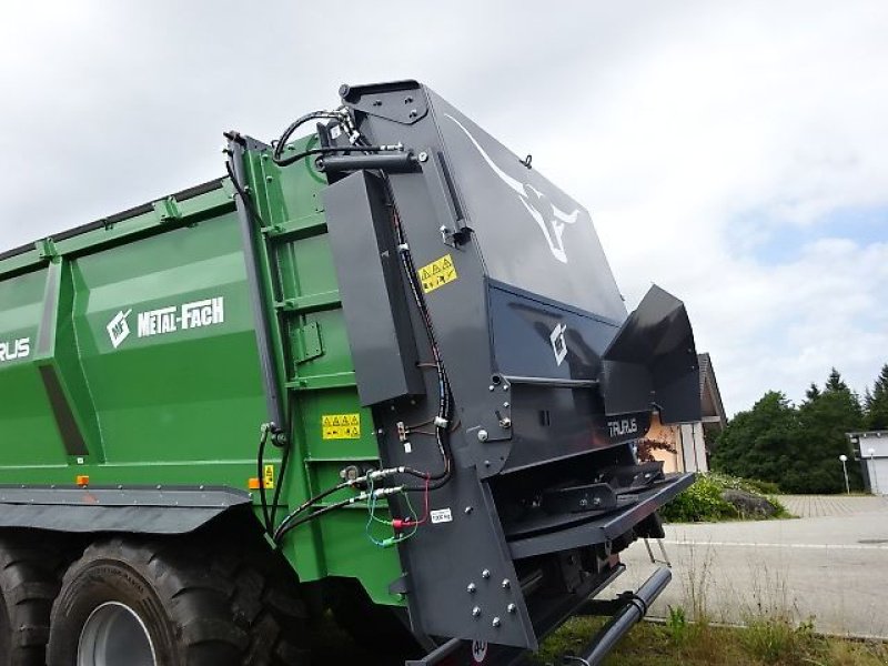 Dungstreuer des Typs Metal-Fach N 272 / 2 - Dungstreuer- Tandem, Neumaschine in Neureichenau (Bild 14)