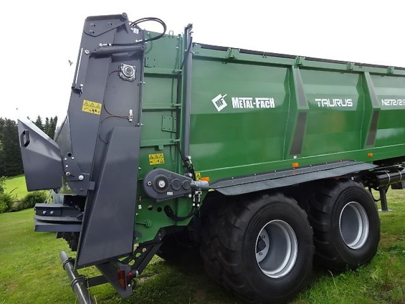 Dungstreuer des Typs Metal-Fach N 272 / 2 - Dungstreuer- Tandem, Neumaschine in Neureichenau (Bild 22)