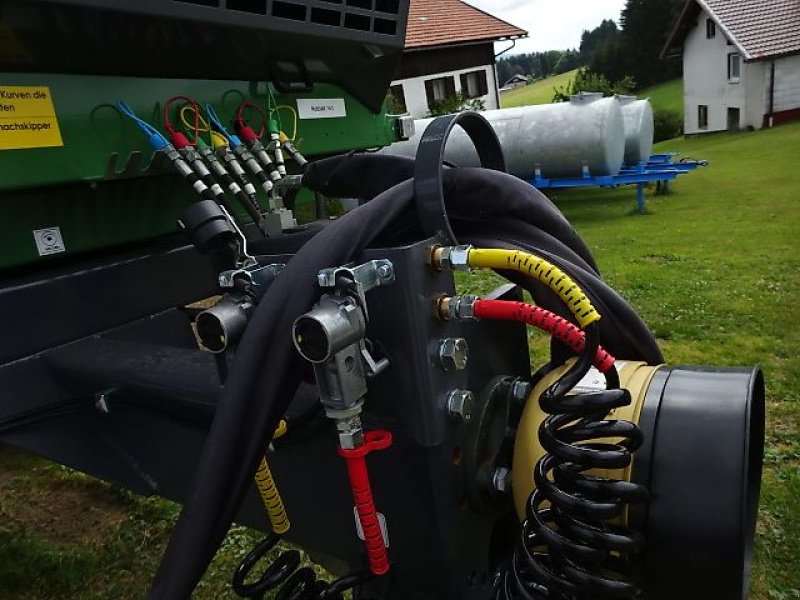 Dungstreuer des Typs Metal-Fach N 272 / 2 - Dungstreuer- Tandem, Neumaschine in Neureichenau (Bild 7)