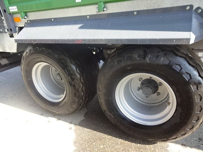 Dungstreuer of the type Metal-Fach N-280/2-Miststreuer-GG -13,6   Tonnen- 2 Kreis - DL Anlage- NEU, Neumaschine in Neureichenau (Picture 5)