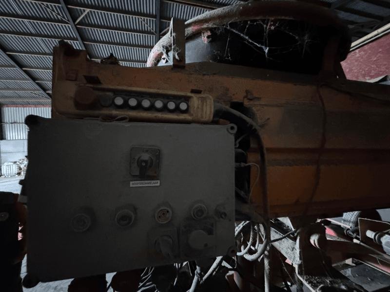 Dungstreuer Türe ait Miedema ML 11M, Gebrauchtmaschine içinde ESCAUDOEUVRES (resim 6)