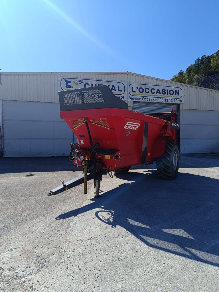 Dungstreuer des Typs Perard Optium CE 130L, Gebrauchtmaschine in Lérouville (Bild 1)