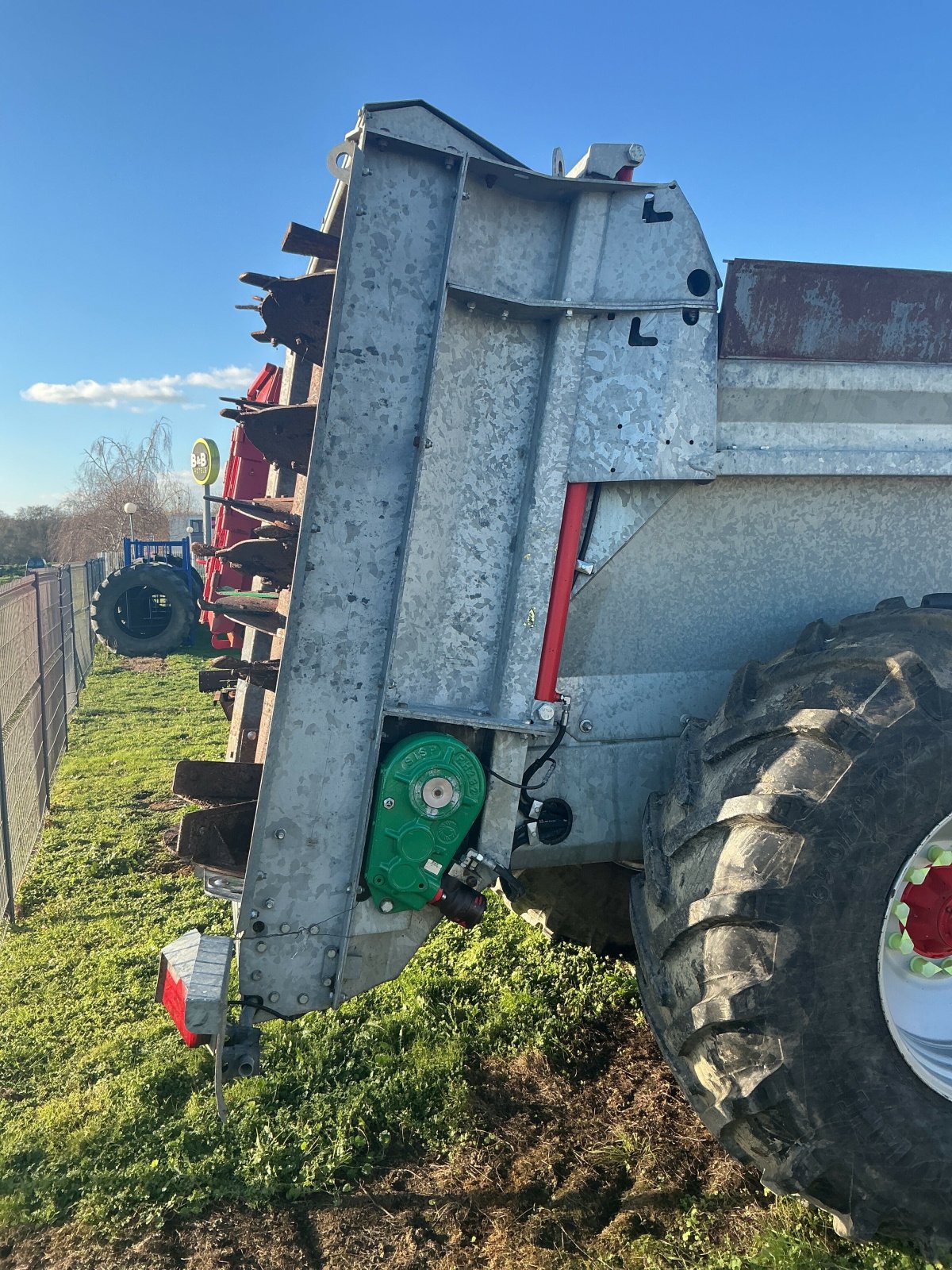 Dungstreuer del tipo Pichon ES12 M 125 5, Gebrauchtmaschine en ST CLEMENT DE LA PLACE (Imagen 5)