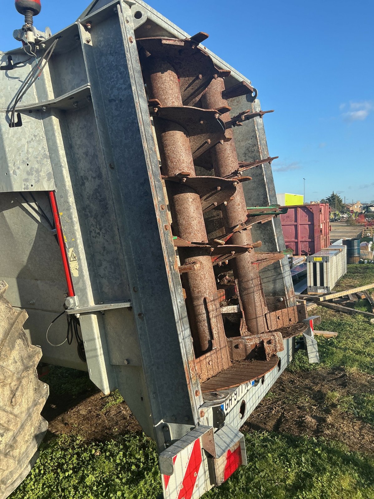 Dungstreuer del tipo Pichon ES12 M 125 5, Gebrauchtmaschine en ST CLEMENT DE LA PLACE (Imagen 8)