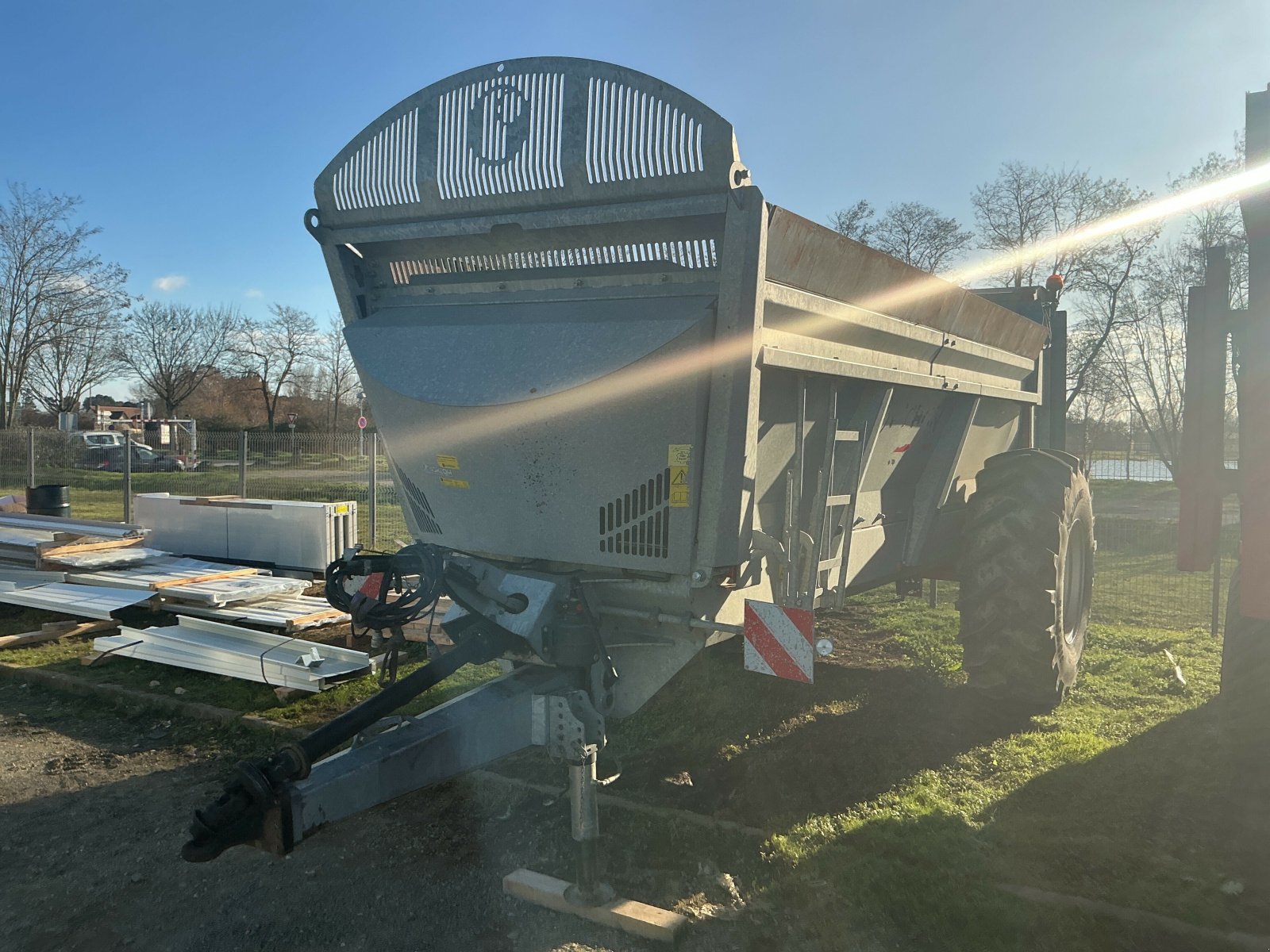 Dungstreuer del tipo Pichon ES12 M 125 5, Gebrauchtmaschine en ST CLEMENT DE LA PLACE (Imagen 1)