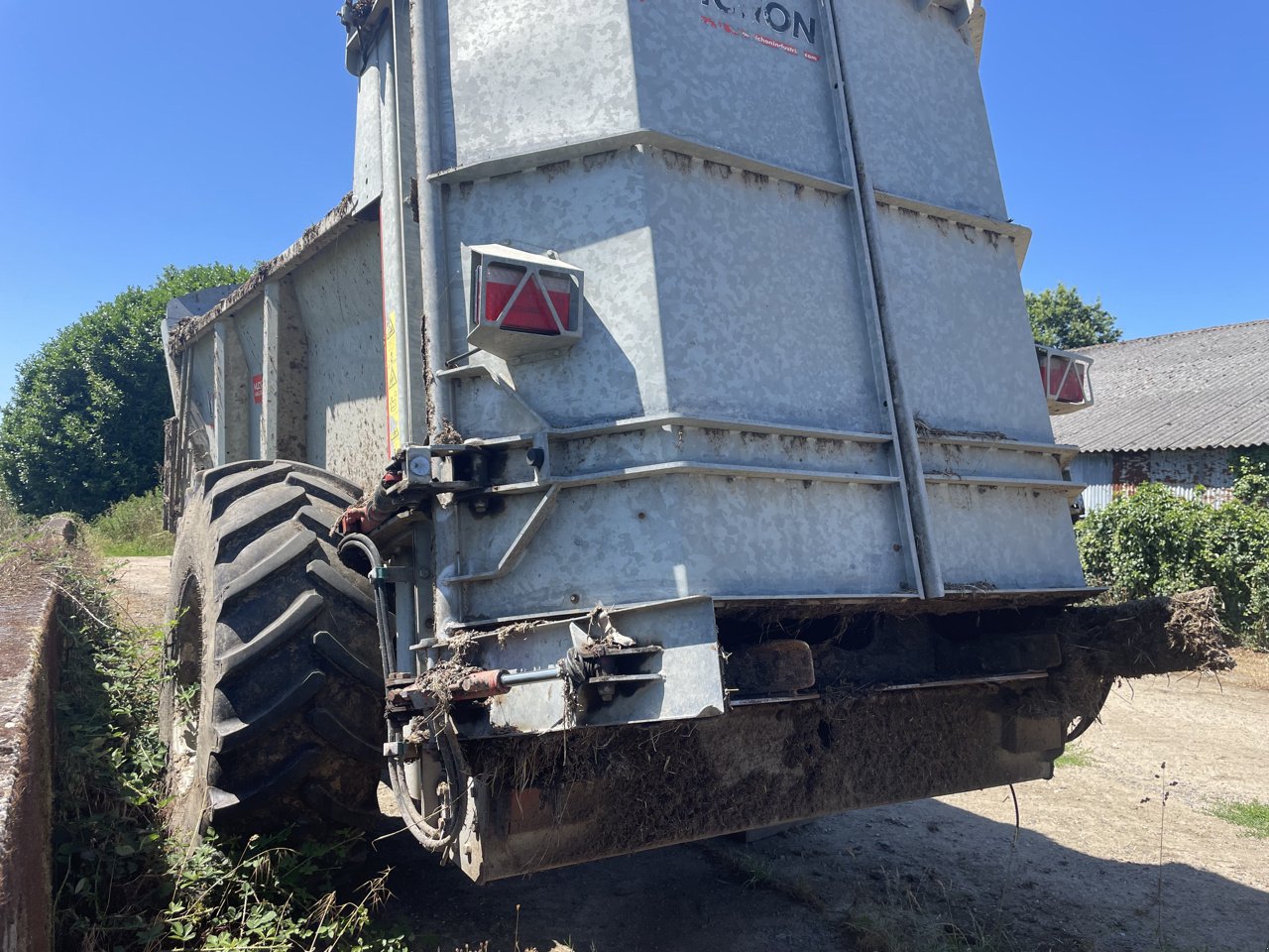 Dungstreuer типа Pichon M1655, Gebrauchtmaschine в MALESTROIT (Фотография 4)