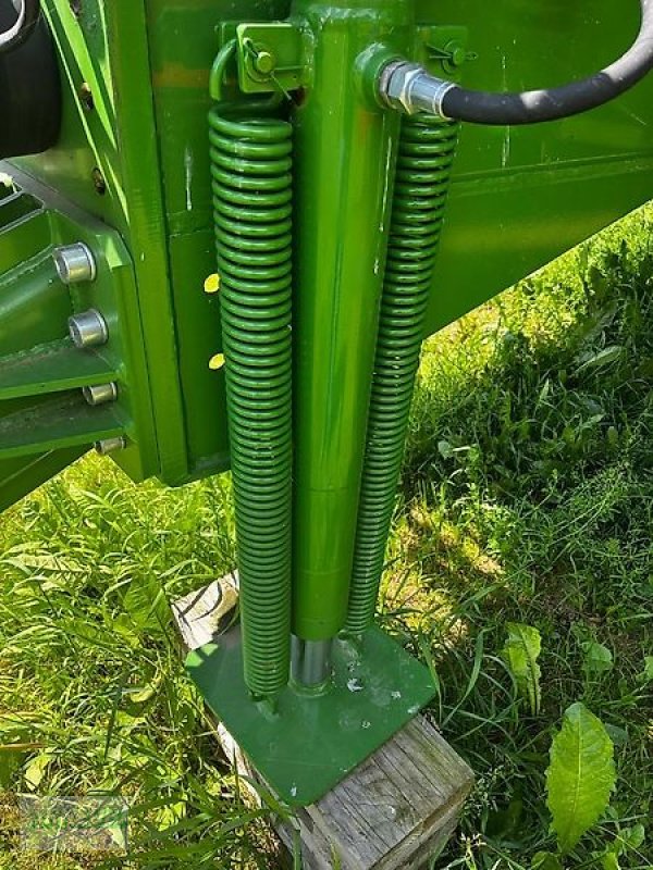 Dungstreuer des Typs PRONAR N262/1 Universalstreuer Lagermaschine zum Sonderpreis, Neumaschine in Schlettau (Bild 5)