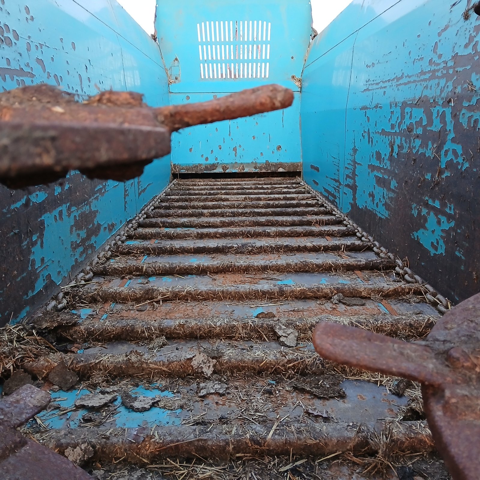 Dungstreuer от тип Rolland ROLLFORCE 5517, Gebrauchtmaschine в HERLIN LE SEC (Снимка 4)