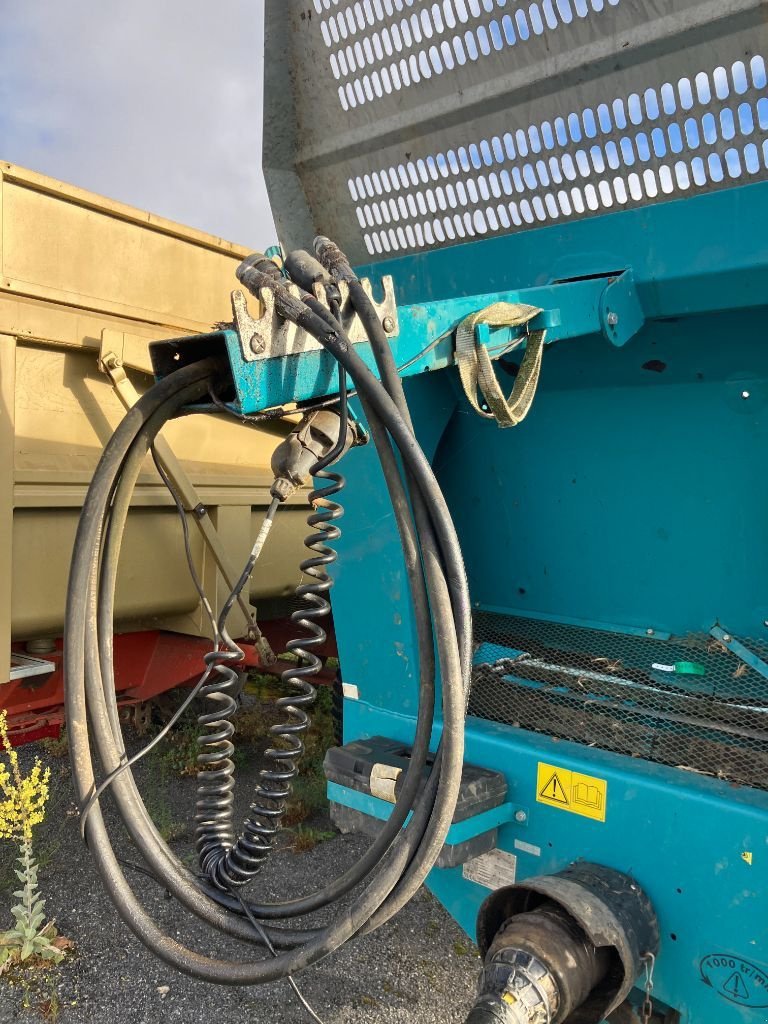 Dungstreuer van het type Rolland Rollforce-Compact 5012, Gebrauchtmaschine in MORLHON LE HAUT (Foto 9)