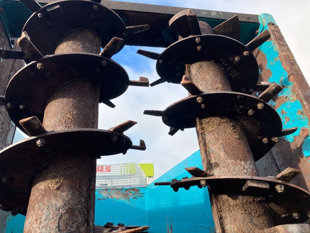 Dungstreuer van het type Rolland Rollforce-Compact 5012, Gebrauchtmaschine in MORLHON LE HAUT (Foto 5)