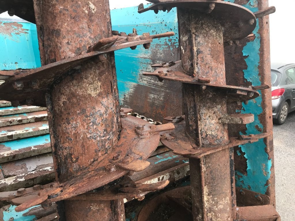 Dungstreuer типа Rolland Rollforce-Compact 5012, Gebrauchtmaschine в MORLHON LE HAUT (Фотография 9)